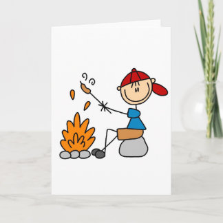 Hot-dogs sur la carte de feu de camp