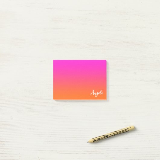 Hot-magenta roze Oranje ombre-scriptnaam Post-it® Notes (Op bureau)