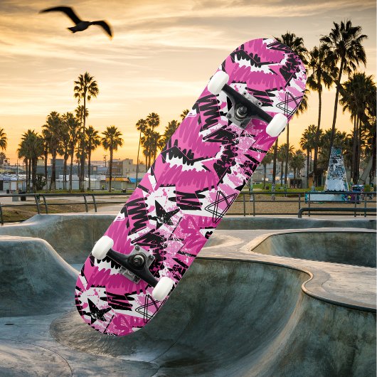 Hot Pink Chaos - Helder Roze Tropisch Skateboard