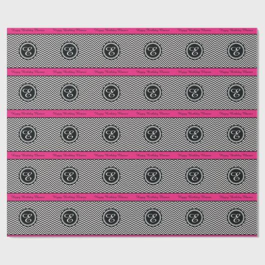 Hot Pink en Chevron ZigZag Monogram Birthday Cadeaupapier (Vlak)