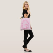 Hot Pink Modern Script Girly Monogram Naam Draagtas (Op model)