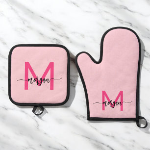 Hot Pink Monogram Meisje Keukenscript Ovenwant & Pannenlap Set