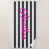 Hot Pink Retro Geïnspireerd Zwart Wit Naam Strandlaken (Voorkant)