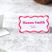 Hot Pink Wavy Border Bruids Naam Zitplaatsen