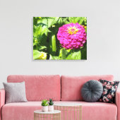 Hot Pink Zinnia Canvas Afdruk (Insitu (Woonkamer))
