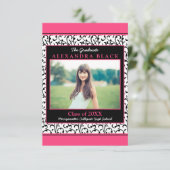 Hot rose Damask Floral Photo Graduation Invitation (Debout devant)