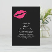 Hot Rose Lips Bachelor Party Invitation (noir) (Debout devant)