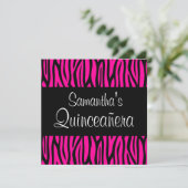 Hot rose Zebra Moderne Quinceanera Invitations (Debout devant)