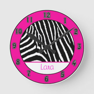 Hot-roze meisjes Zebra wandklok met naam Ronde Klok