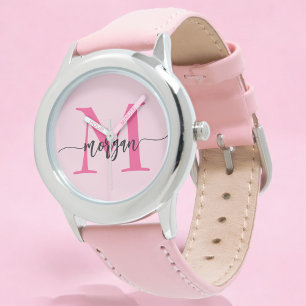 Hot Roze Modern Script Meisjes Monogram Naam Horloge