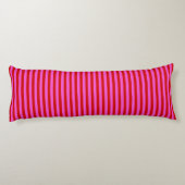 Hot-Roze Rode Stripe Red Metallic Heart Monogram Lichaamskussen (Achterkant)