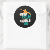 Hou kalm en peddel op het Rowing Team van Kayaking Ronde Sticker (Tas)