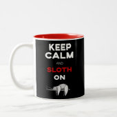 Hou kalm en rustig aan. Sloth Lover. Funny Nerd Tweekleurige Koffiemok (Links)