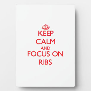 Houd kalm en concentreer me op Ribs Fotoplaat