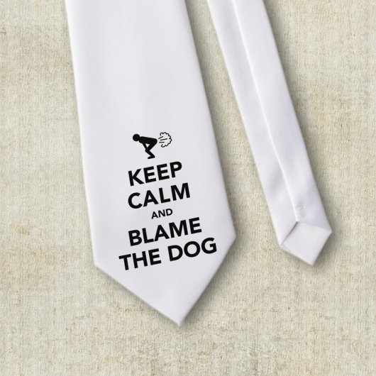 Houd kalm en maak de hond de schuld. stropdas