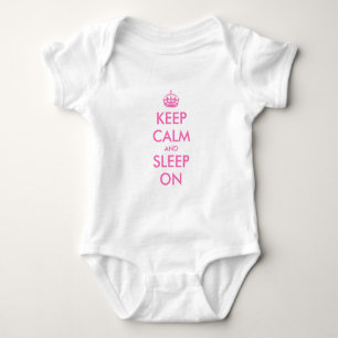 Houd kalm en slaap op babykleren romper