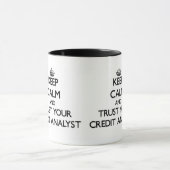 Houd kalm en vertrouw op uw kredietanalist mok (Midden)