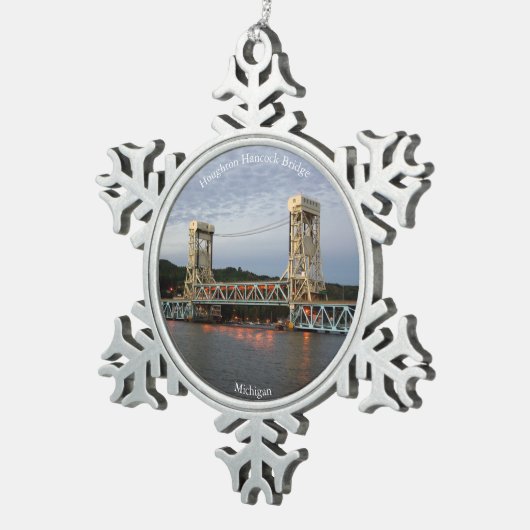 Houghton Hancock Bridge, schemervormer Tin Sneeuwvlok Ornament (Rechts)