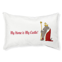 Hound Dog Royal Red Robes en Crown Pet Sitter
