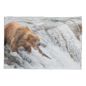 Housse D'oreillers Brown Bear Catches Red Salmon (Dos)