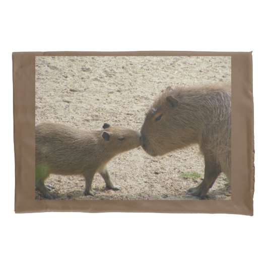 Housse D'oreillers Capybara maman et bébé (devant)