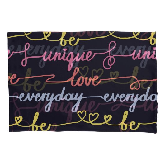 Housse D'oreillers Coeurs de filles, mots motif sans couture. (devant)