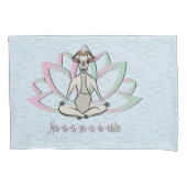 Housse D'oreillers CUT CHÈQUE YOGA | Namaste GetYerGoat™ (devant-gauche)