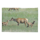 Housse D'oreillers E3 Elk et veaux de vache Nez au nez (Dos)