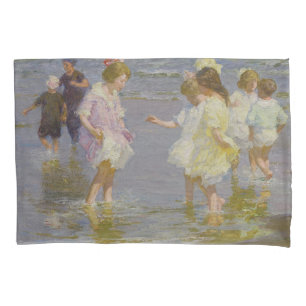 Housse D'oreillers Enfants marchant sur la plage (par E.H. Potthast)