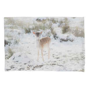Housse D'oreillers Mignonne petite Faune dans la neige hivernale 1 #a