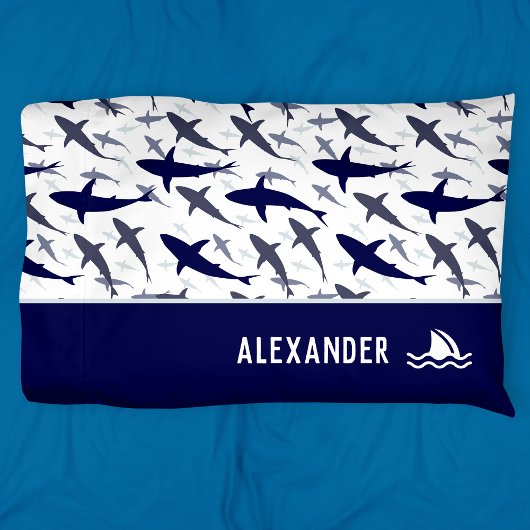 Housse D'oreillers Motif de requin bleu et blanc avec nom Boy