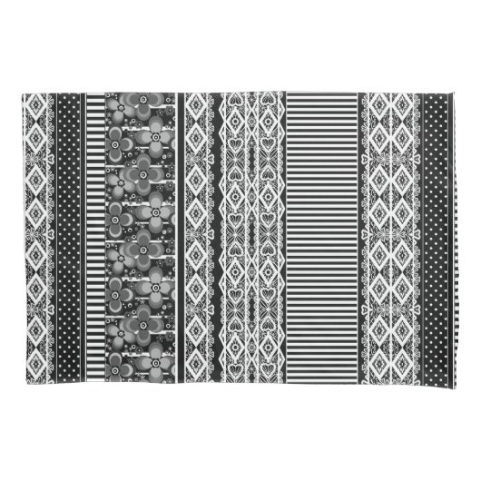 Housse D'oreillers Motif noir et blanc avec dentelle et patchwork (devant)