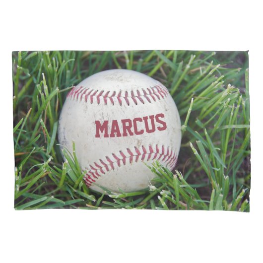 Housse D'oreillers Nom sur un baseball en herbe (devant-gauche)