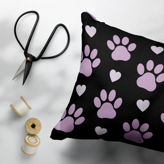 Housse D'oreillers Pattern of paws, Dog paws, Lilac paws, Hearts