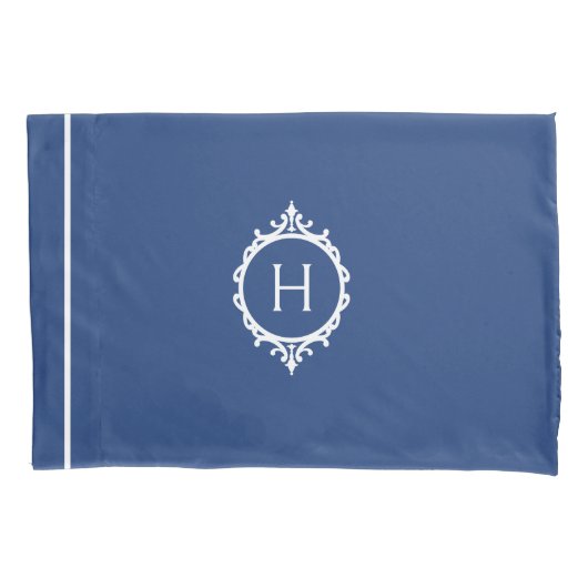 Housse D'oreillers Pillowcase Monogramme bleu et blanc de Chelsea (devant-gauche)