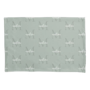 Housse D'oreillers Sage Green - Monogramme répétitif Nom personnalisé