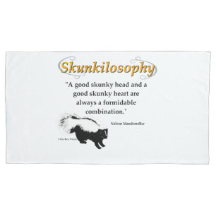 Housse D'oreillers Une bonne tête de skunky et un bon coeur de skunky