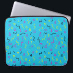Housse Pour Ordinateur Portable 1980 Memphis Style Bleu clair rose néon jaune<br><div class="desc">Déposez-vous avec cette manche d'ordinateur portable de style Memphis des années 80 sous votre bras ! Ce design présente des carrés bleu vif,  rose chaud,  noir et jaune,  des triangles,  des diamants et des cercles.</div>