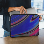 Housse Pour Ordinateur Portable Abstrait Gris Bleu Magenta Fractal<br><div class="desc">Cet abstrait coque d'ordinateur portable présente un design fractal tourbillonnant en bleu foncé,  magenta,  noir et gris.</div>