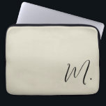 Housse Pour Ordinateur Portable Ajouter Votre Nom Monogramme Moderne Calligraphie<br><div class="desc">Ce style de simplicité est tout. Simple mais fait vraiment une belle déclaration professionnelle.</div>