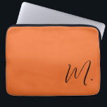 Housse Pour Ordinateur Portable Ajouter Votre Nom Monogramme Moderne Calligraphie<br><div class="desc">Ce style de simplicité est tout. Simple mais fait vraiment une belle déclaration professionnelle.</div>