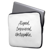 Housse Pour Ordinateur Portable Aligned. Empowered. Unstoppable. (devant gauche)
