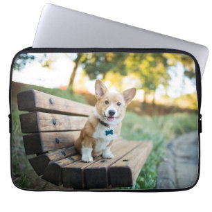 Housse Pour Ordinateur Portable Animaux de bébés cutest Corgi Puppy sur un banc