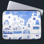 Housse Pour Ordinateur Portable Aquarelle de l'île grecque Santorin<br><div class="desc">Aquarelle bleu et blanc,  peinture murale basée sur l'île grecque de Santorin. Art original de Nic Squirrell.</div>