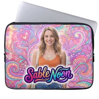 Housse Pour Ordinateur Portable Beauté de Sable Noon Pose #1 avec fond coloré