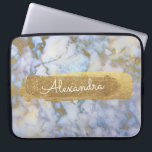 Housse Pour Ordinateur Portable Bleu et marbre avec huile or et Parties scintillan<br><div class="desc">Bleu et marbre avec huile d'or et Parties scintillant Elégant Monogramme Nom Coque. Ce coque peut être customisé pour inclure votre prénom.</div>