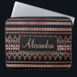 Housse Pour Ordinateur Portable Blush Pink - Rose Gold Boho Motif Monogramme<br><div class="desc">Blush Pink - Rose Gold Faux Foil Bohemian (Boho)Tribal Girly Motif Monogramme personnalisé Smart Phone Case. Veuillez contacter le concepteur pour customiser les articles correspondants.</div>