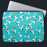 Housse Pour Ordinateur Portable cacahuètes | Snoopy & Lunettes de soleil Motif<br><div class="desc">Découvrez ce design amusant de cacahuètes avec Snoopy et Woodstock.</div>