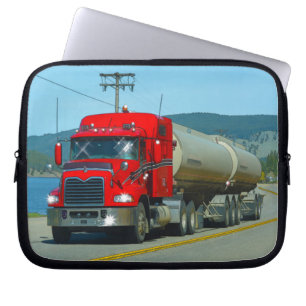 Housse Pour Ordinateur Portable Carburant rouge Camion et lac Pittoresque de condu
