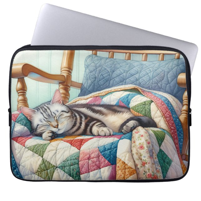 Housse Pour Ordinateur Portable Chat gris doux dormant sur une courtepointe (Devant)